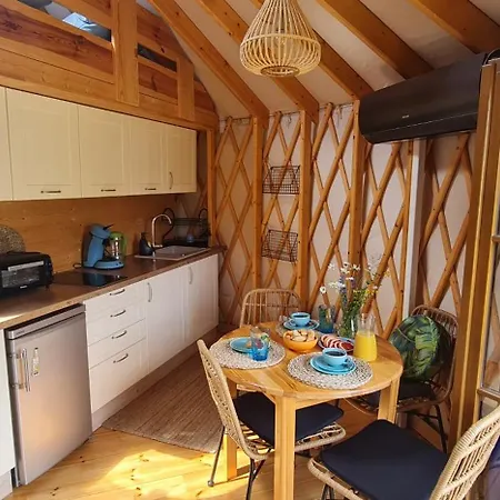 Luxury tent 4 Zywioly -caloroczne Jurty W Sudetach *