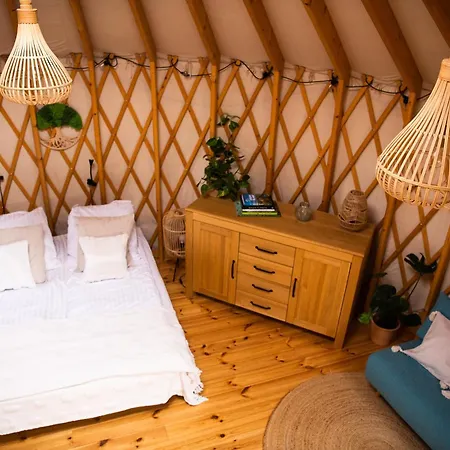 Luxe tent 4 Zywioly Caloroczne Jurty W Gorach Stronie Śląskie
