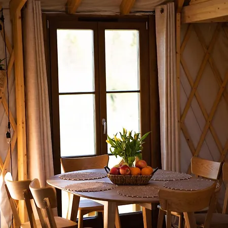 Luxusní stan 4 Zywioly - Caloroczne Jurty W Gorach - Dostep Do Sauny *