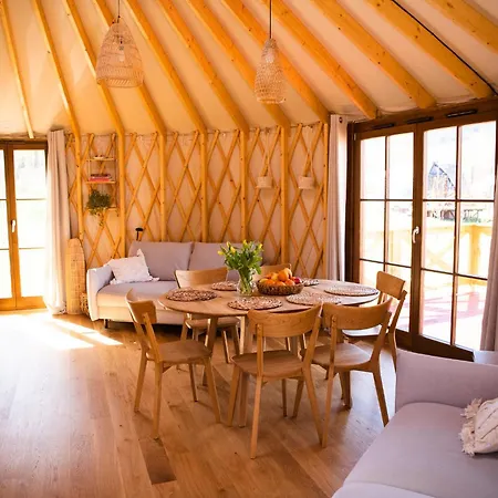 Luxusní stan 4 Zywioly - Caloroczne Jurty W Gorach - Dostep Do Sauny