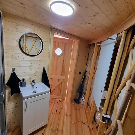 4 Zywioly - Caloroczne Jurty W Gorach - Dostep Do Sauny