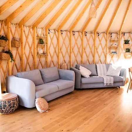 Luxusní stan 4 Zywioly - Caloroczne Jurty W Gorach - Dostep Do Sauny *