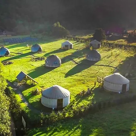 4 Zywioly -caloroczne Jurty W Sudetach Luxury tent
