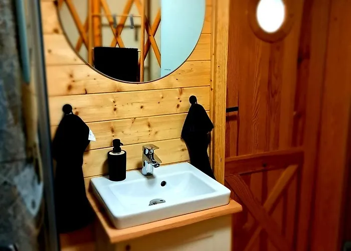 4 Zywioly - Caloroczne Jurty W Gorach - Dostep Do Sauny *